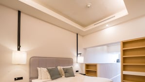 Studio, Pool Access, Sea Facing | Bed sheets - Easygo-resort Style STU in Royal Amwaj (Dubai)