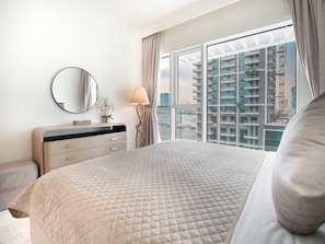 Room - Easygo-luxury Beachfront 1bdr Grand Bleu (Dubai)