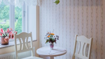 House, Kitchen, Garden View