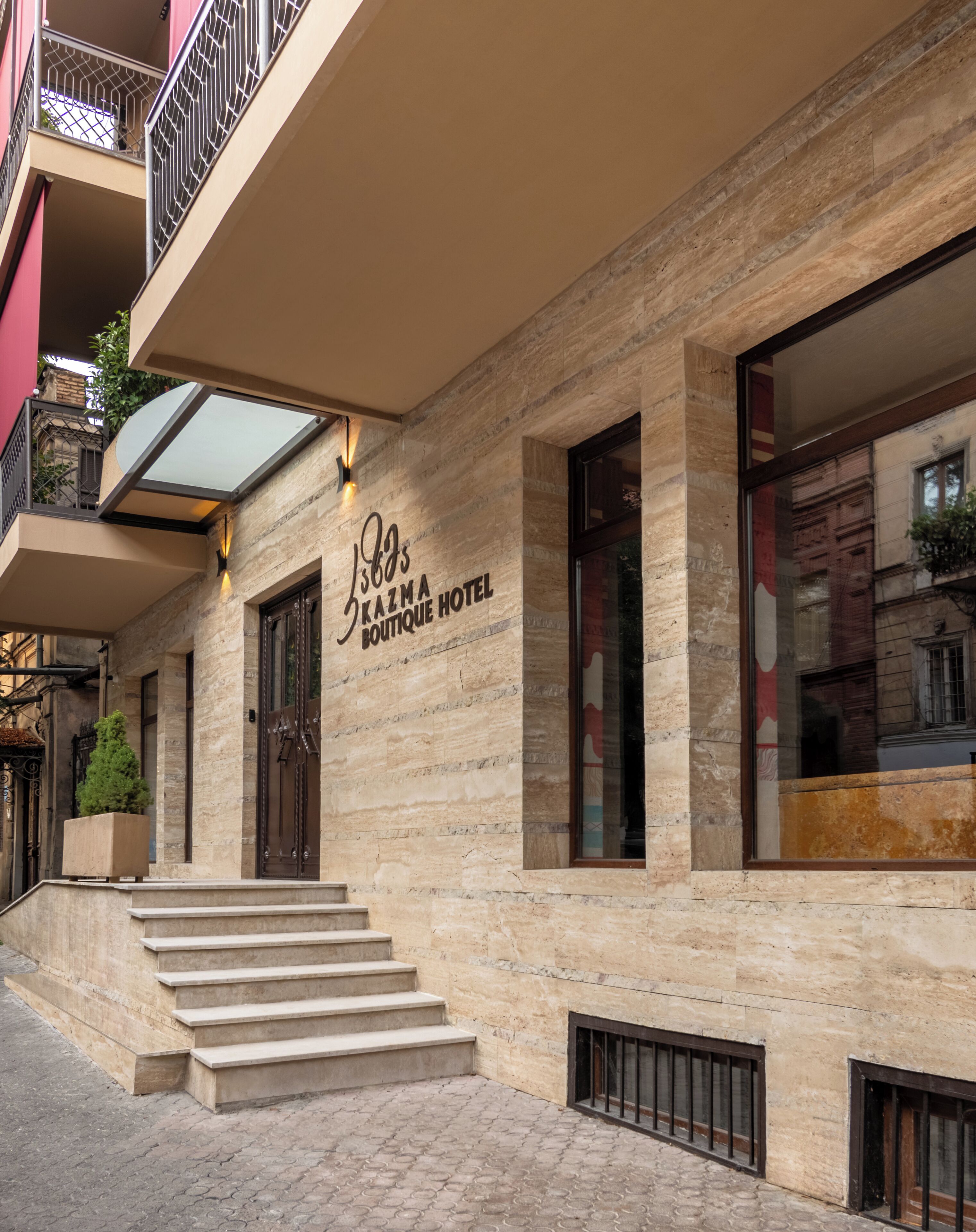 ด้านหน้าที่พัก