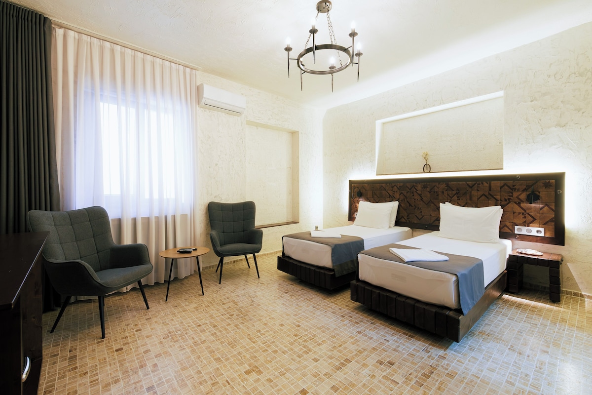 Classic-Doppel- oder -Zweibettzimmer