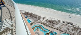 New Complex! Beachfront 4BR Beauty!