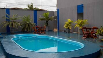 Piscina a l'aire lliure