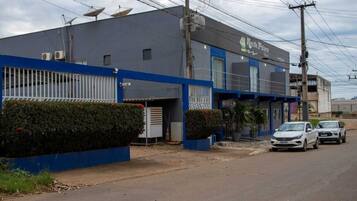 Fachada da propriedade