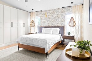 3 habitaciones, escritorio, tabla de planchar con plancha y wifi gratis 