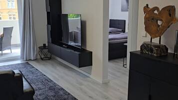 2 bedrooms, desk, iron/ironing board, travel crib