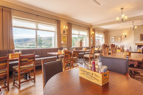 Lunch served . The Rose & Thistle Alwinton