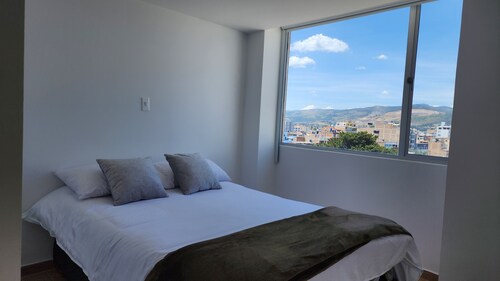 Centrally located apartment with fresh leaves