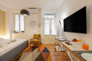 50-inch flat-screen TV with satellite channels - BnButler - Alessandria 4 (Milan)