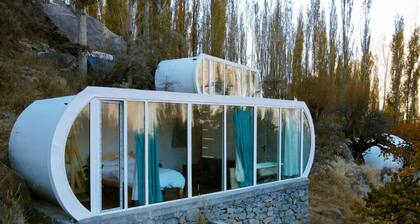Couple's Peaceful Offgrid Pod w/ Hot Tub & Bonfire