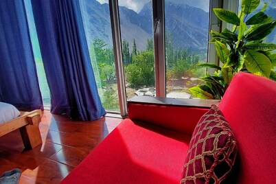 Couple's Peaceful Offgrid Pod w/ Hot Tub & Bonfire