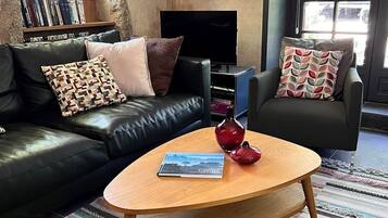 Fernseher, Kamin, DVD-Player