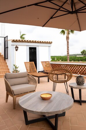 Terrace/patio - Villa 'Monsalva' with Private Pool, Wi-Fi and Air Conditioning (Corbera)