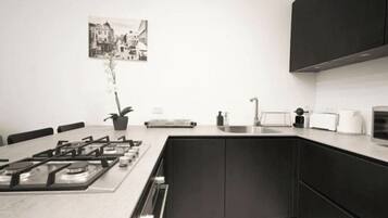 Fridge, microwave, oven, dishwasher