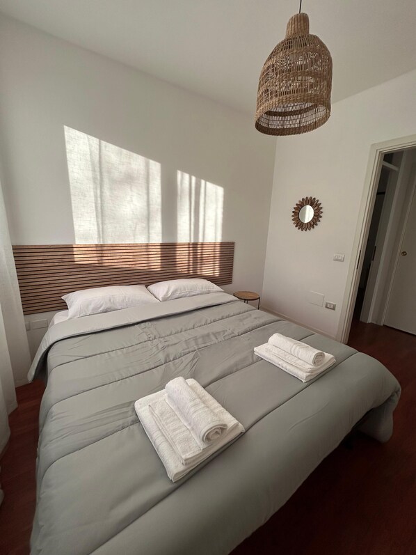 2 dormitorios, tabla de planchar con plancha, wifi y ropa de cama