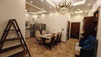 Villa, 3 Bedrooms, Accessible, Smoking | Dining room