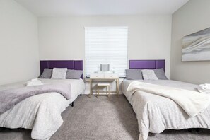 4 室のベッドルーム、アイロン / アイロン台、WiFi (無料)、ベッドシーツ