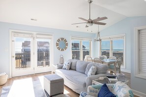 Smart TV, fireplace - Ocean Reef 17-B2 - Almost Oceanfront 2BR 2BA - Complex Amenities (Emerald Isle)