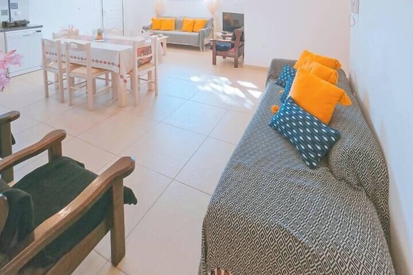Lakithra cozy flat for 2 open plan living room