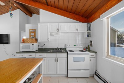Charming 2-bedroom Cottage in South Kingstown