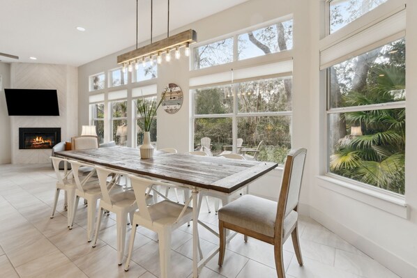 Dining - Amelia Island 4BR Private Pool Oasis (Fernandina Beach)