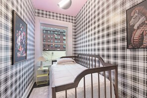 3 bedrooms, desk, iron/ironing board, travel crib - Jersey City Getaway Pets + NYC Nearby The GREEN (Jersey City)