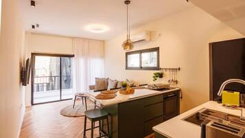 Fridge, microwave, oven, dishwasher
