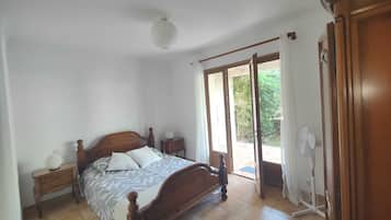 2 bedrooms