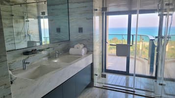 Villa Panoramique, 3 chambres, piscine privée, vue océan | Salle de bain