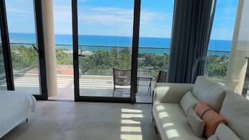 Beverly Hills Style Private Pool 2 bedroom Ocean View Villa | Free WiFi, bed sheets