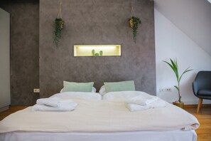 2 bedrooms, iron/ironing board, free WiFi, bed sheets - Family suite in old city with free parking, BRIDGE APARTMENTS (Ljubljana)