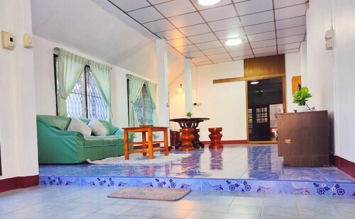 Charming 2-bedroom house in peaceful Chiang Mai with WiFi, AC