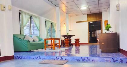 Charming 2-bedroom house in peaceful Chiang Mai with WiFi, AC