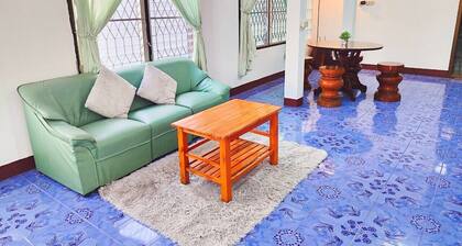 Charming 2-bedroom house in peaceful Chiang Mai with WiFi, AC