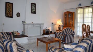 Nhà | 2 phòng ngủ, bàn