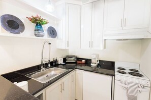 Unclassified image, 3 of 19, button