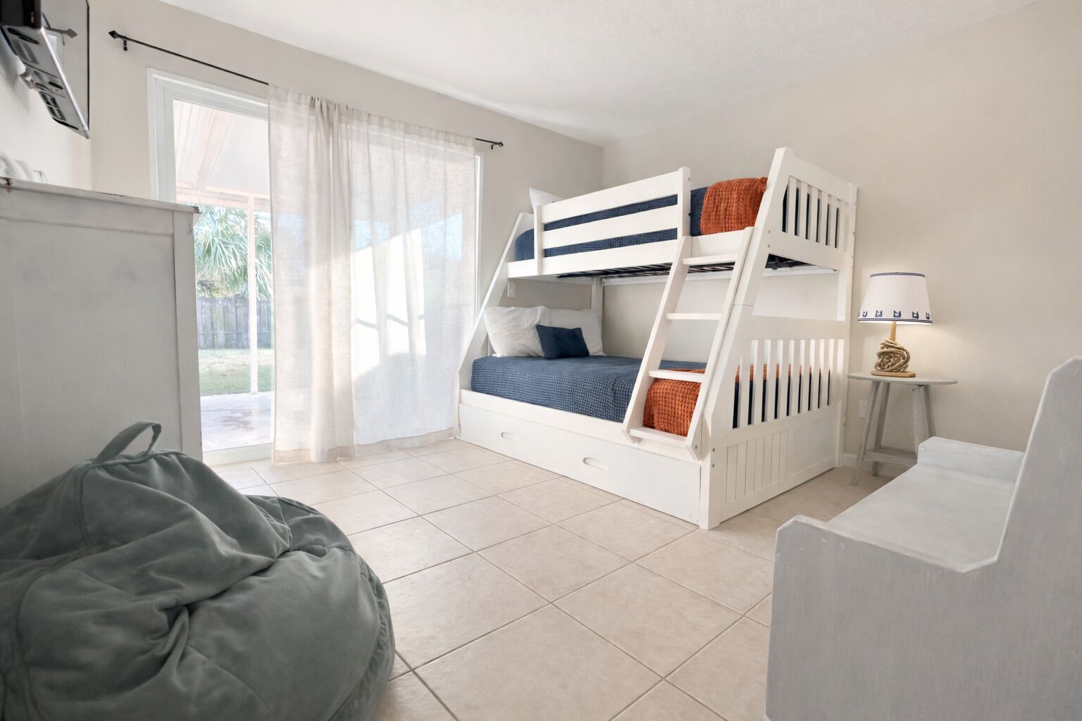 2 chambres, fer et planche à repasser, lit parapluie, Wi-Fi gratuit