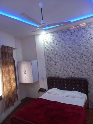 Free WiFi - Tridev PG Residency (Varanasi)