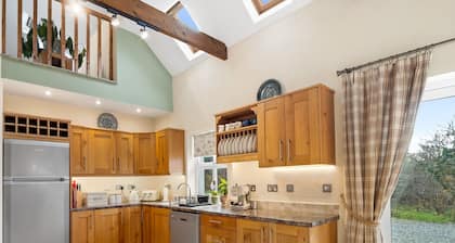 Red Deer Cottage - A Hidden Gem