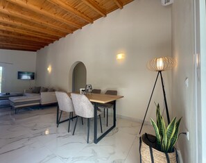 House, Smoking
