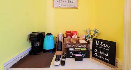 Charming 1-bedroom with WiFi, AC in lovely The Valley