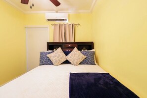 Unclassified image, 4 of 7, button