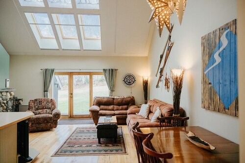 Ski-In/Ski-Out Townhouse at Tenney Mountain Resort