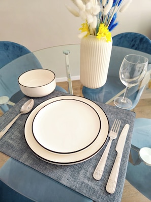 Superior-Apartment, eigenes Bad | Wohnbereich