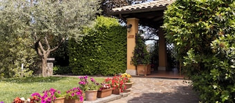 Rose Corner House