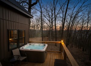 Terrace/patio - Pine Ridge Tiny Cabin with Private Hot tub! (Lampe)