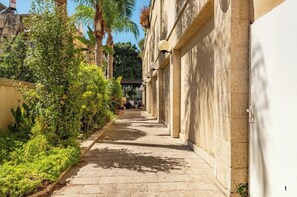 Property grounds - 206 Hot Tub Luxury Apartment By Nimizz (Tel Aviv)