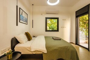 3 chambres, fer et planche à repasser, Wi-Fi gratuit