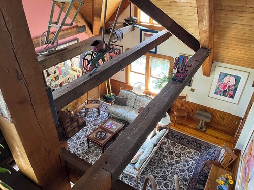 Queen's View B&B- Bill's Suite, Lake Views, balcony, Sauna, Pool, Bayfield, WI