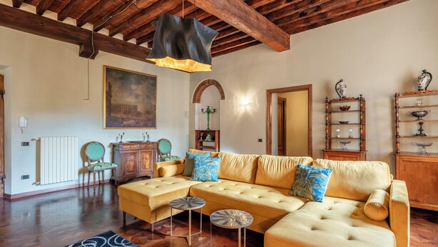 Smart TV - Spacious and wonderful apartment in the historic center with pets allowed (Lucca)